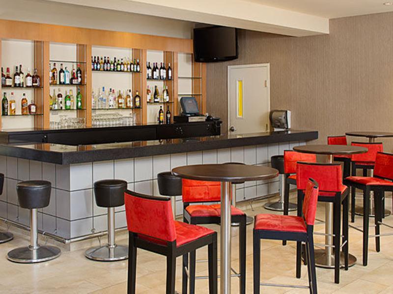 Hotel Courtyard By Marriott Midtown