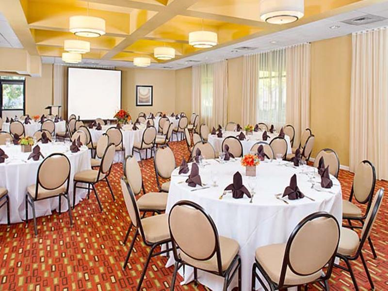 Courtyard By Marriott Midtown Sacramento