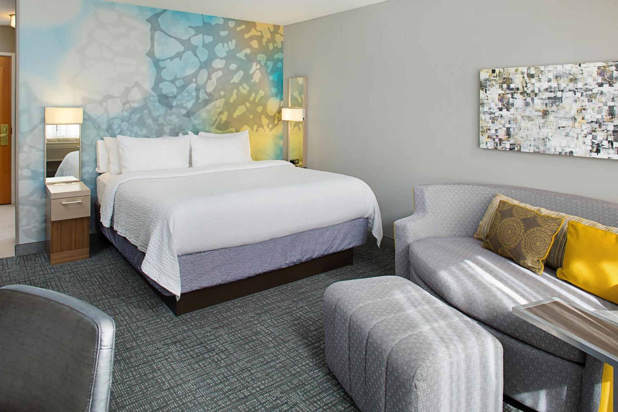Courtyard By Marriott Midtown 3*
