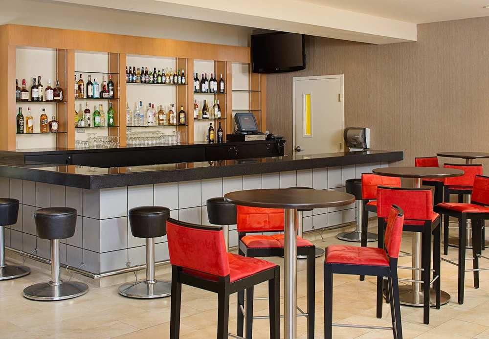 Hotel Courtyard By Marriott Midtown 3*
