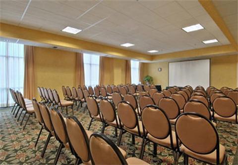 Courtyard By Marriott Midtown 3*