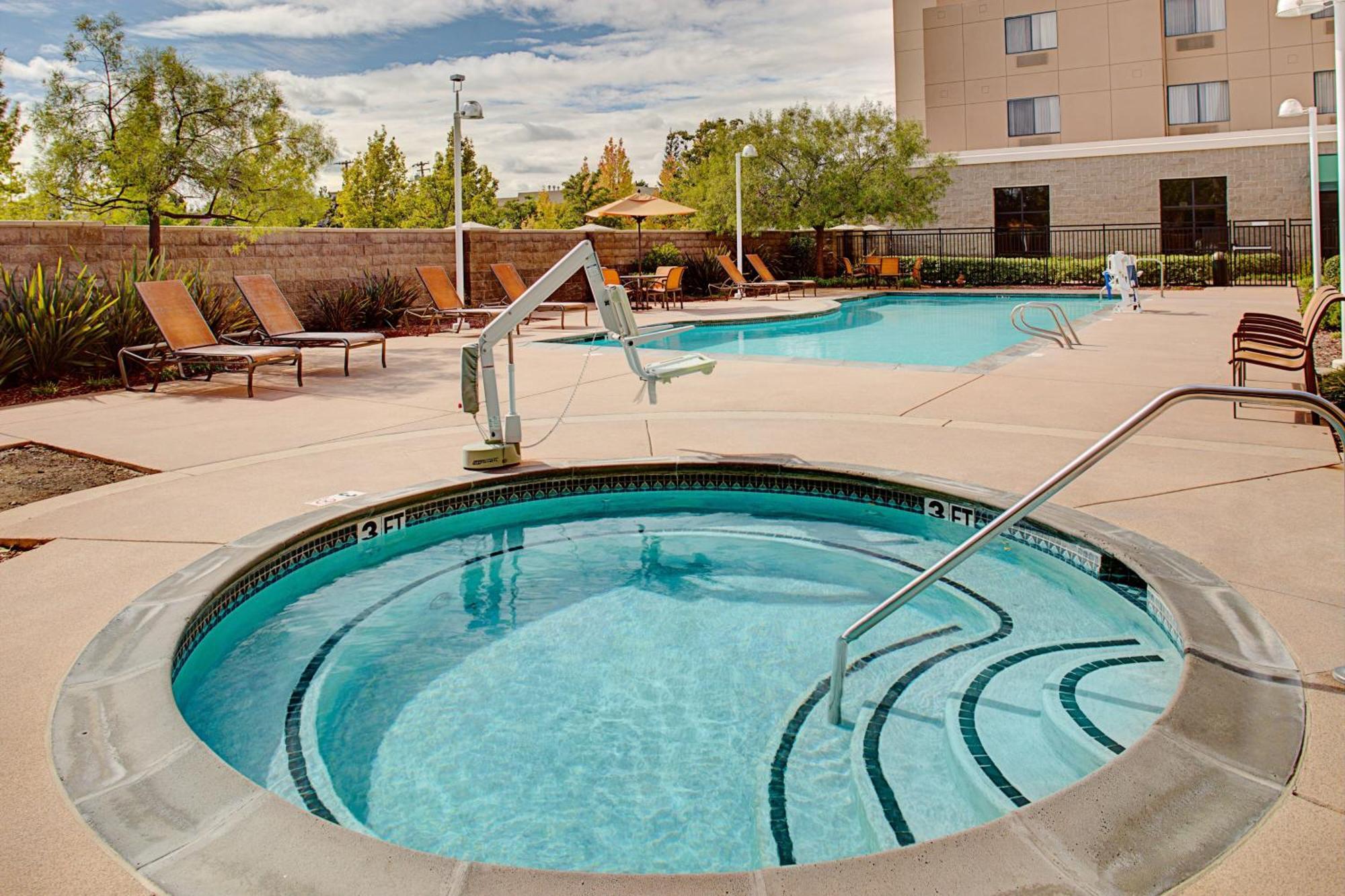 Courtyard By Marriott Midtown 3* Sacramento