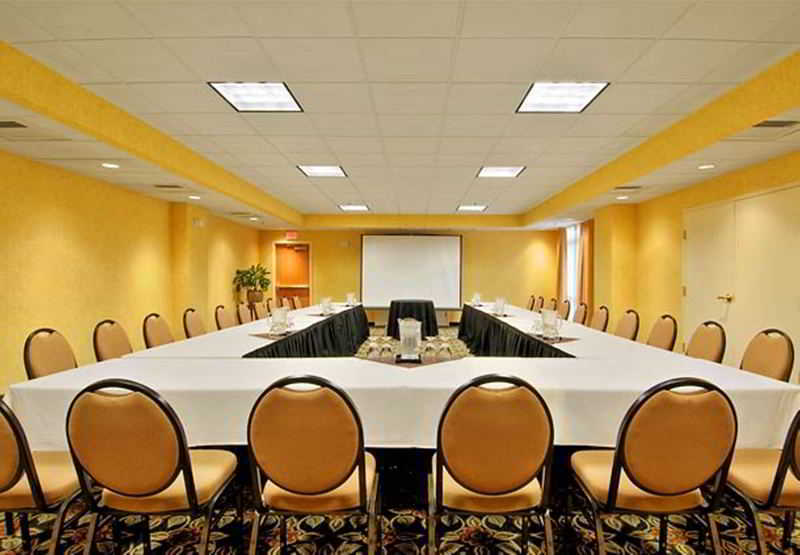 Courtyard By Marriott Midtown Hotel 3*