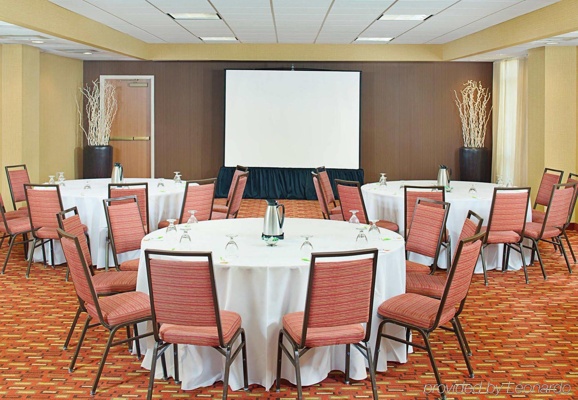 Courtyard By Marriott Midtown Hotel 3*